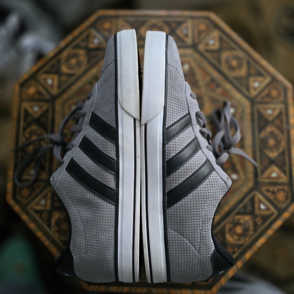 Adidas NEO SE DAILY SKATEBOARDING SHOE Size 10.5